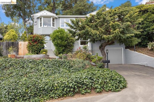 4425 Norton Ave, Oakland, CA 94602