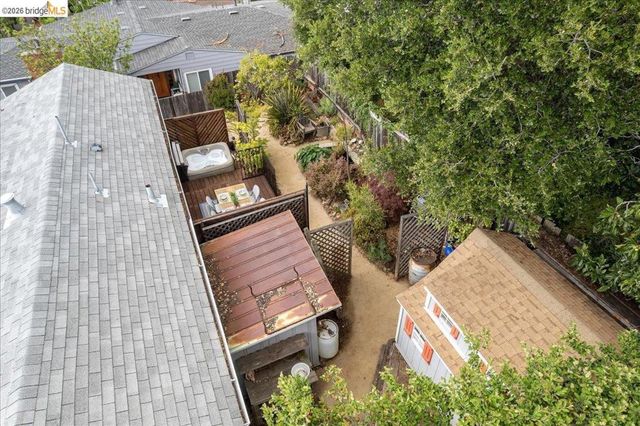 4425 Norton Ave, Oakland, CA 94602