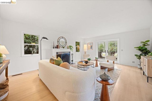 4425 Norton Ave, Oakland, CA 94602