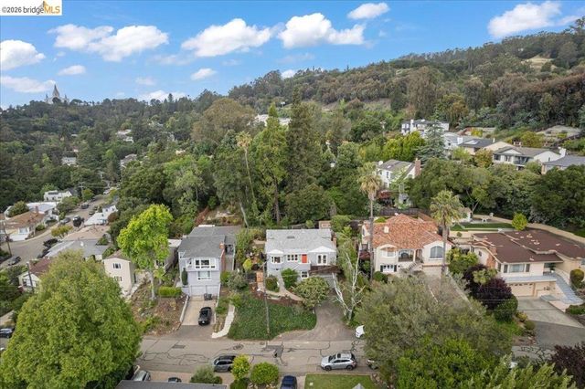 4425 Norton Ave, Oakland, CA 94602