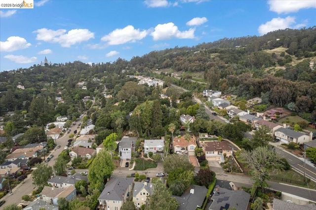 4425 Norton Ave, Oakland, CA 94602