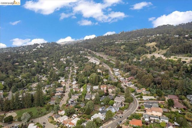 4425 Norton Ave, Oakland, CA 94602