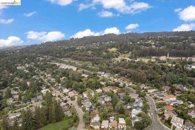 4425 Norton Ave, Oakland, CA 94602