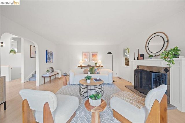 4425 Norton Ave, Oakland, CA 94602