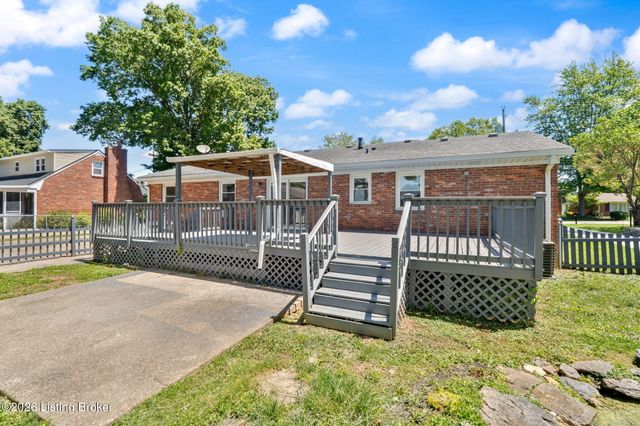 6510 Ridge Cliff Rd, Louisville, KY 40228
