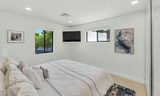 3420 E OREGON Avenue, Phoenix, AZ 85018