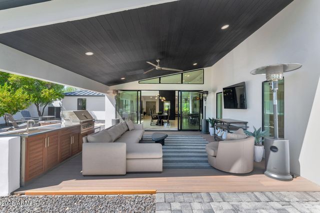 3420 E OREGON Avenue, Phoenix, AZ 85018