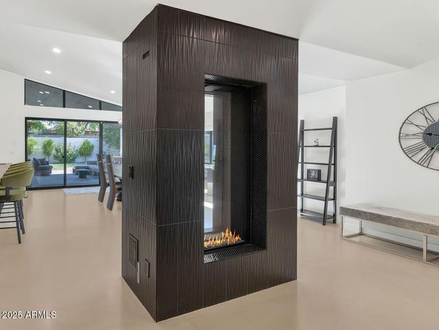 3420 E OREGON Avenue, Phoenix, AZ 85018