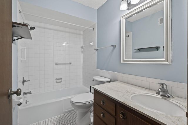 2200 Nevada Avenue S 206, Saint Louis Park, MN 55426