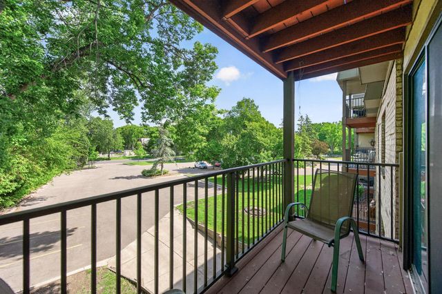 2200 Nevada Avenue S 206, Saint Louis Park, MN 55426