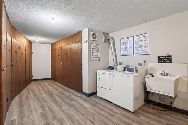 2200 Nevada Avenue S 206, Saint Louis Park, MN 55426