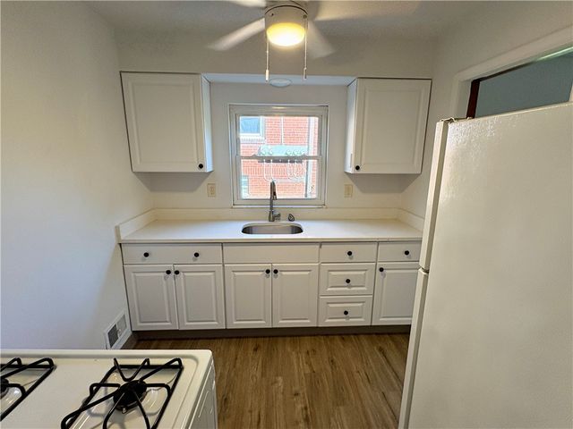 301 Lincoln Ave, Bellevue, PA 15202