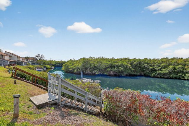 950 S Kanner Highway 603, Stuart, FL 34994