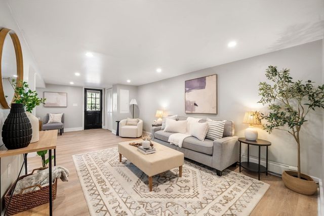 286 North Street, Duxbury, MA 02332