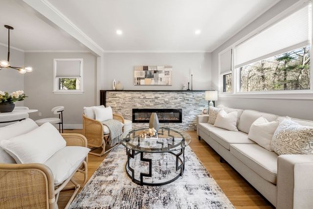 286 North Street, Duxbury, MA 02332