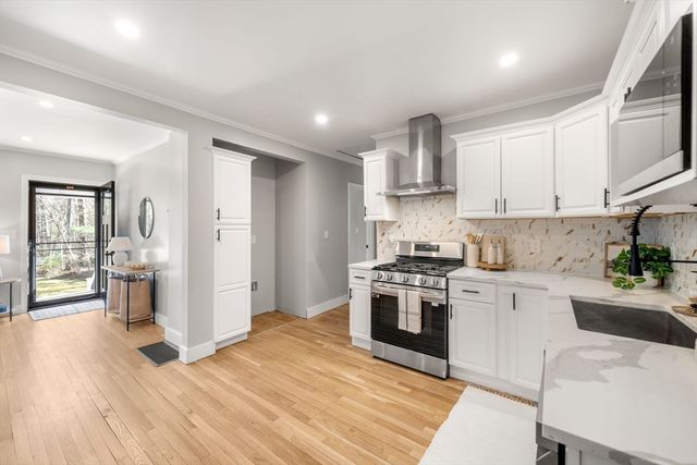 286 North Street, Duxbury, MA 02332