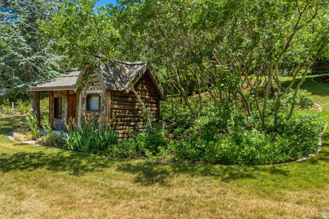 196 S HOLLY DR, Alpine, UT 84004