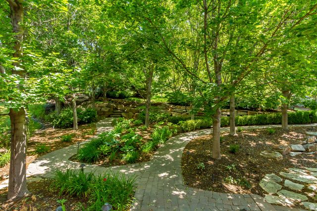 196 S HOLLY DR, Alpine, UT 84004