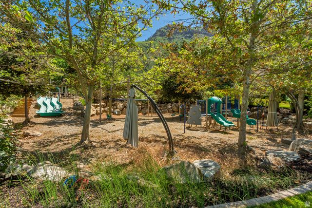 196 S HOLLY DR, Alpine, UT 84004