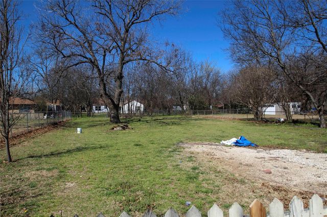 923 S Wine Street, Gainesville, TX 76240