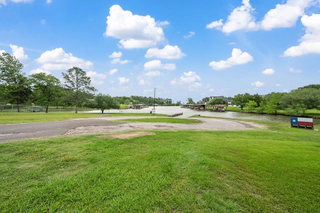 148 Sandpiper Drive, Livingston, TX 77351