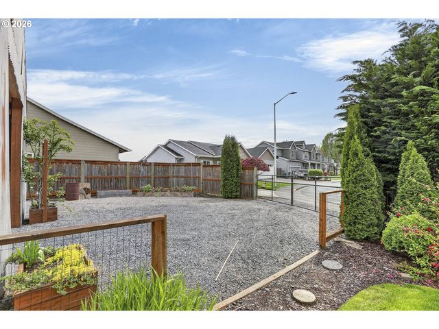 52092 Se 9TH St, Scappoose, OR 97056