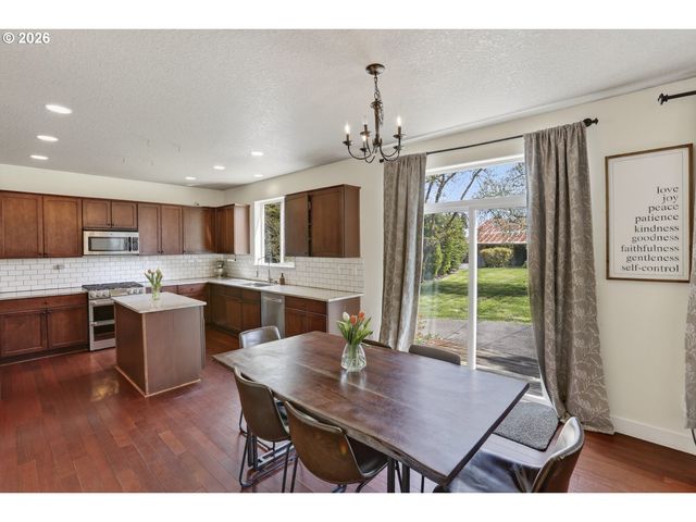 52092 Se 9TH St, Scappoose, OR 97056
