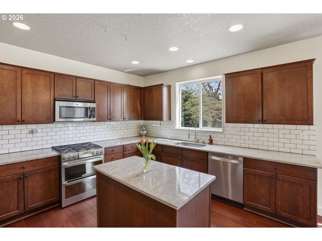 52092 Se 9TH St, Scappoose, OR 97056