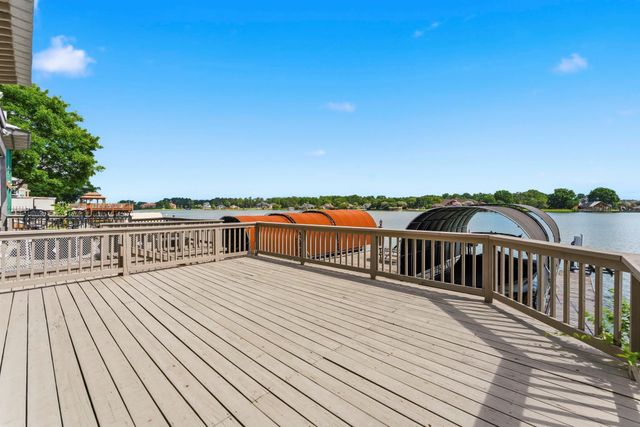 1208 Lake View Drive, Montgomery, TX 77356