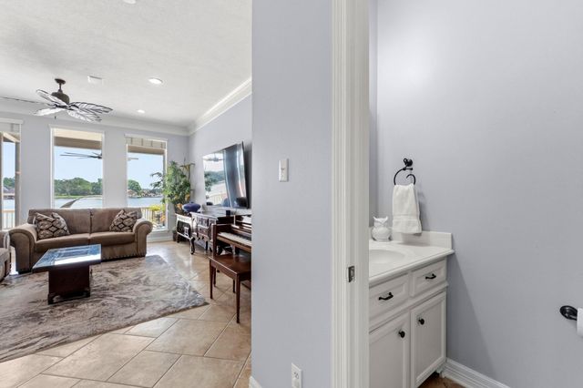 1208 Lake View Drive, Montgomery, TX 77356