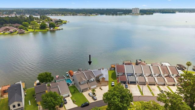 1208 Lake View Drive, Montgomery, TX 77356