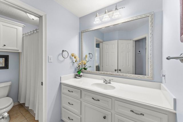 1208 Lake View Drive, Montgomery, TX 77356