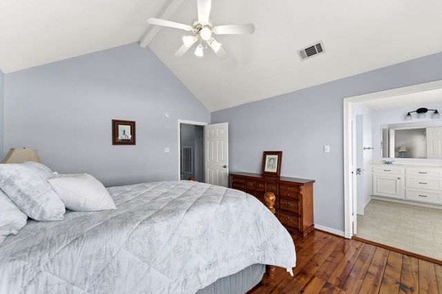1208 Lake View Drive, Montgomery, TX 77356