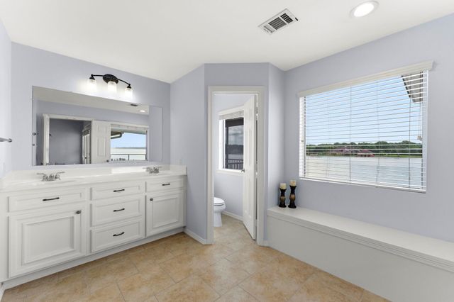 1208 Lake View Drive, Montgomery, TX 77356