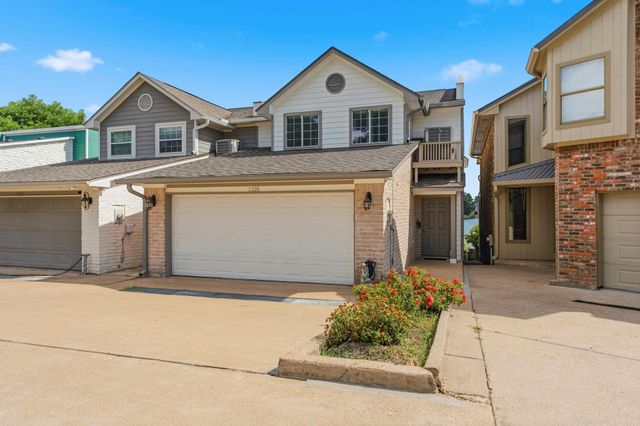 1208 Lake View Drive, Montgomery, TX 77356