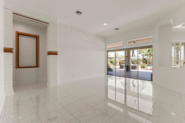 10417 N 180TH Drive, Waddell, AZ 85355