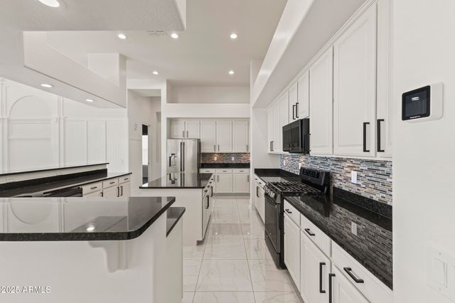 10417 N 180TH Drive, Waddell, AZ 85355