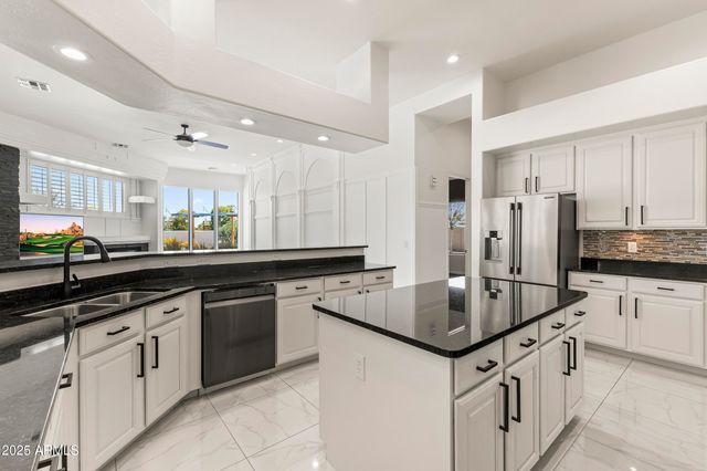 10417 N 180TH Drive, Waddell, AZ 85355