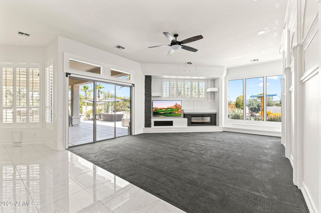 10417 N 180TH Drive, Waddell, AZ 85355