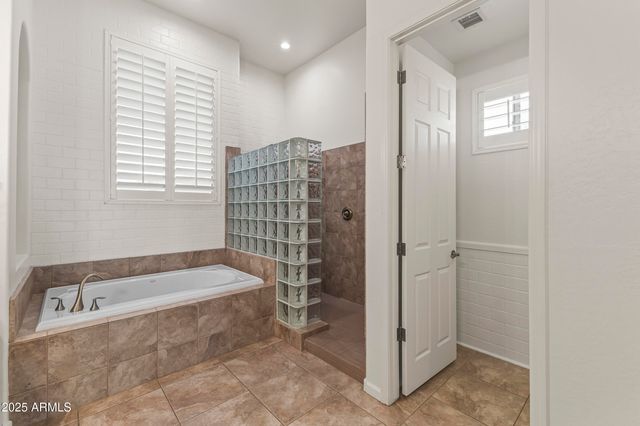 10417 N 180TH Drive, Waddell, AZ 85355