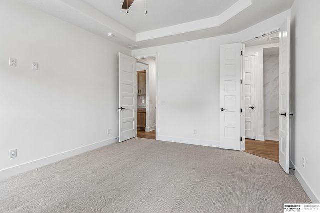 6227 N 210th Street, Elkhorn, NE 68022