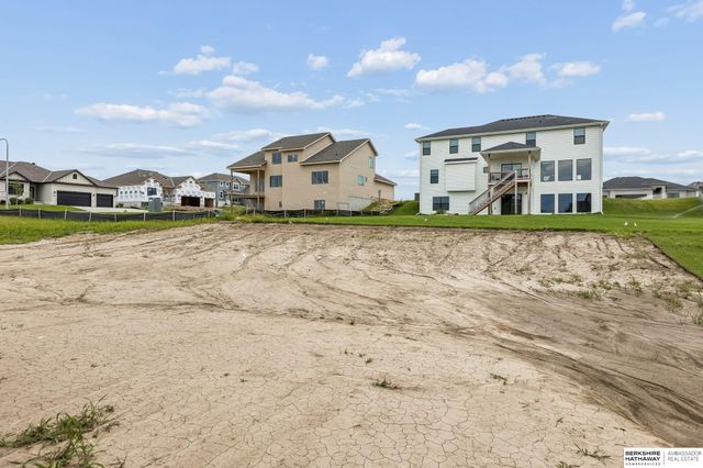 6227 N 210th Street, Elkhorn, NE 68022