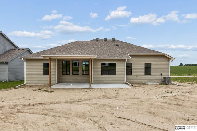 6227 N 210th Street, Elkhorn, NE 68022