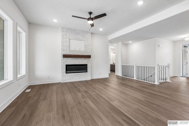 6227 N 210th Street, Elkhorn, NE 68022