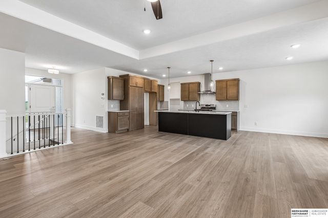 6227 N 210th Street, Elkhorn, NE 68022