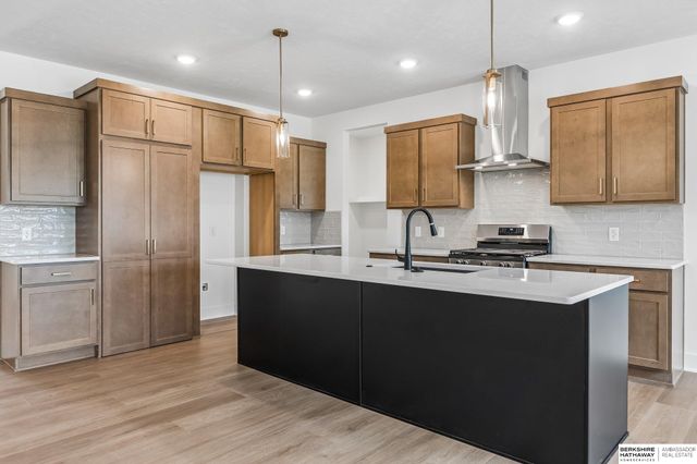 6227 N 210th Street, Elkhorn, NE 68022