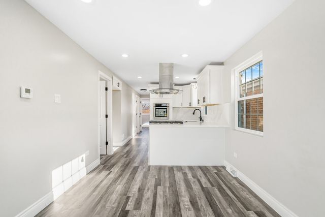 13049 S Brandon Avenue, Chicago, IL 60633