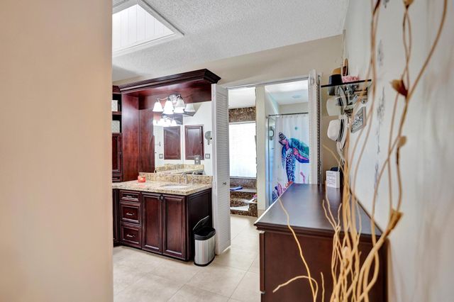 9924 NW 3rd Place, Coral Springs, FL 33071