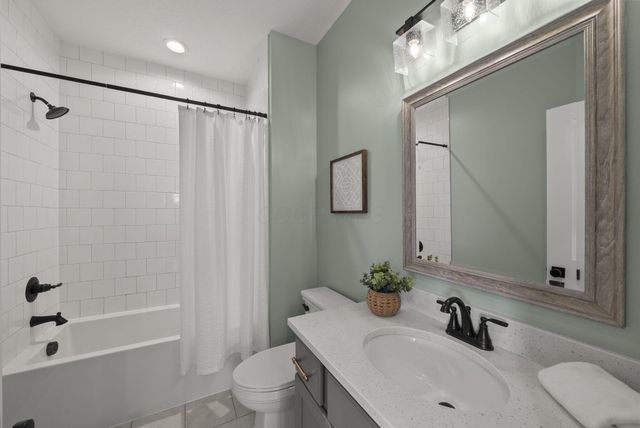 1940 Linden Street, Lewis Center, OH 43035