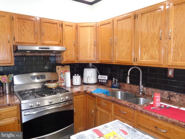 728 W ERIE AVE, Philadelphia, PA 19140